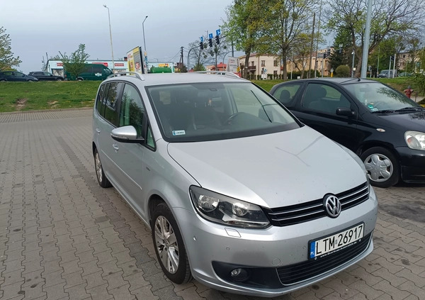 Volkswagen Touran cena 38000 przebieg: 205000, rok produkcji 2013 z Rumia małe 16